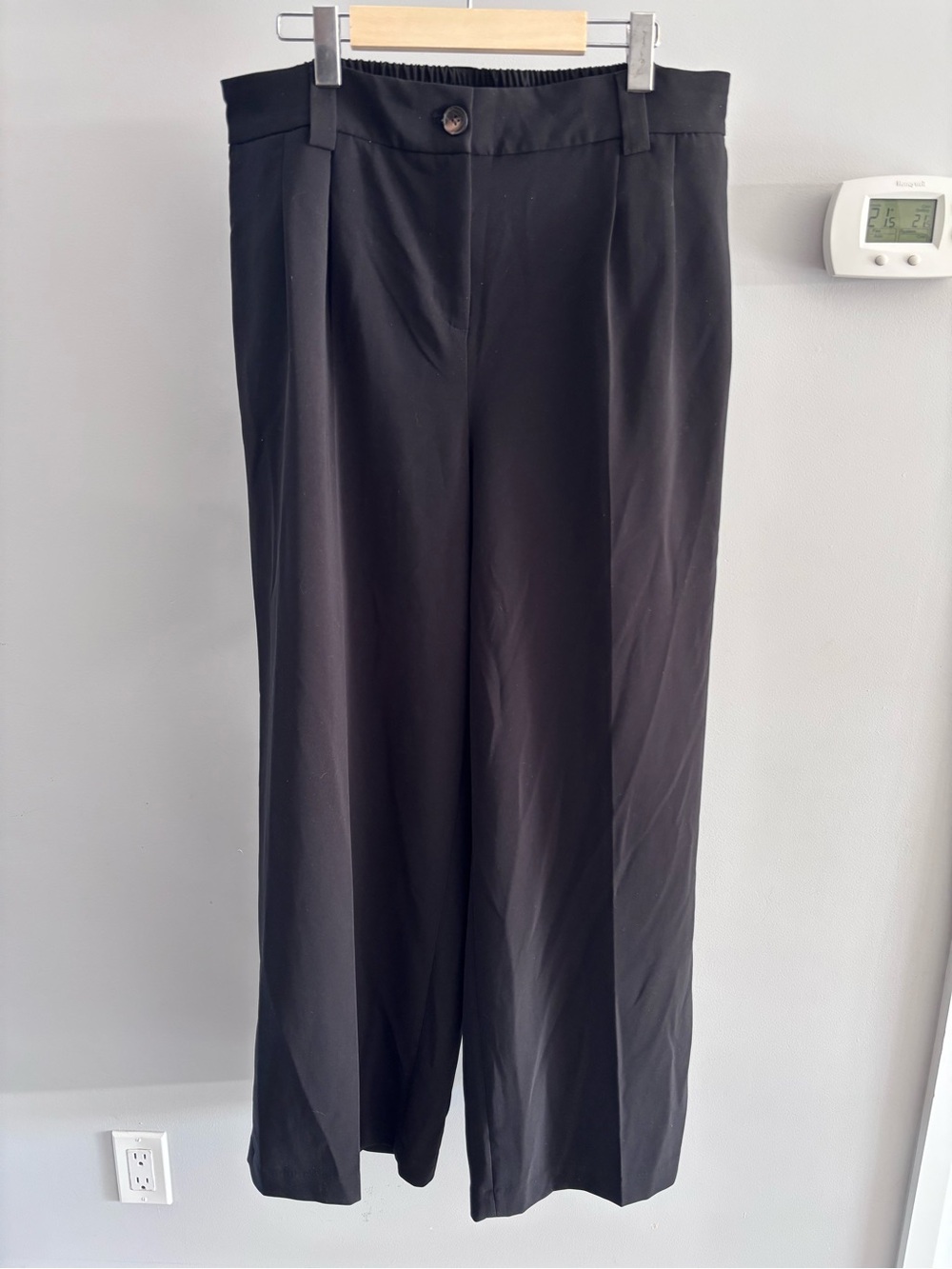 Penningtons Black Wide-Leg Dress Pants with Front Pleat